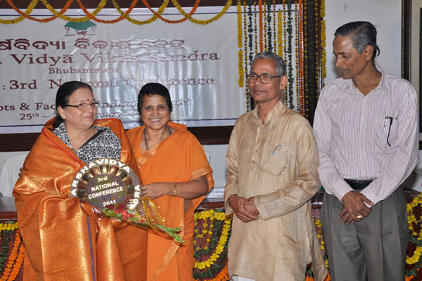 Arsha Vidya Bhamati’ Samman conferred on Smt. Kananbala Sahoo