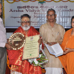 Arsha Vidya-Bharati’ Samman conferred on Pandit    Kunjabehari Upadhyaya for surfacing Paippal