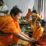 Honouring-Swamini-Brahmaprakasanandaji