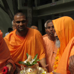 Mandaleswara-Satyamitranandaji-Maharaj
