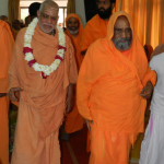 Pujya-Swamiji-accompanying-MahaMandaleswara